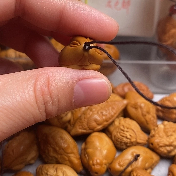 橄榄核吊坠生命，三面