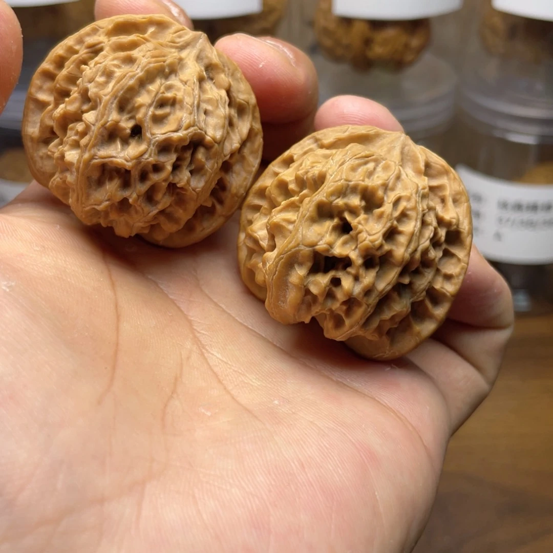 文玩核桃把件42全品苹果园