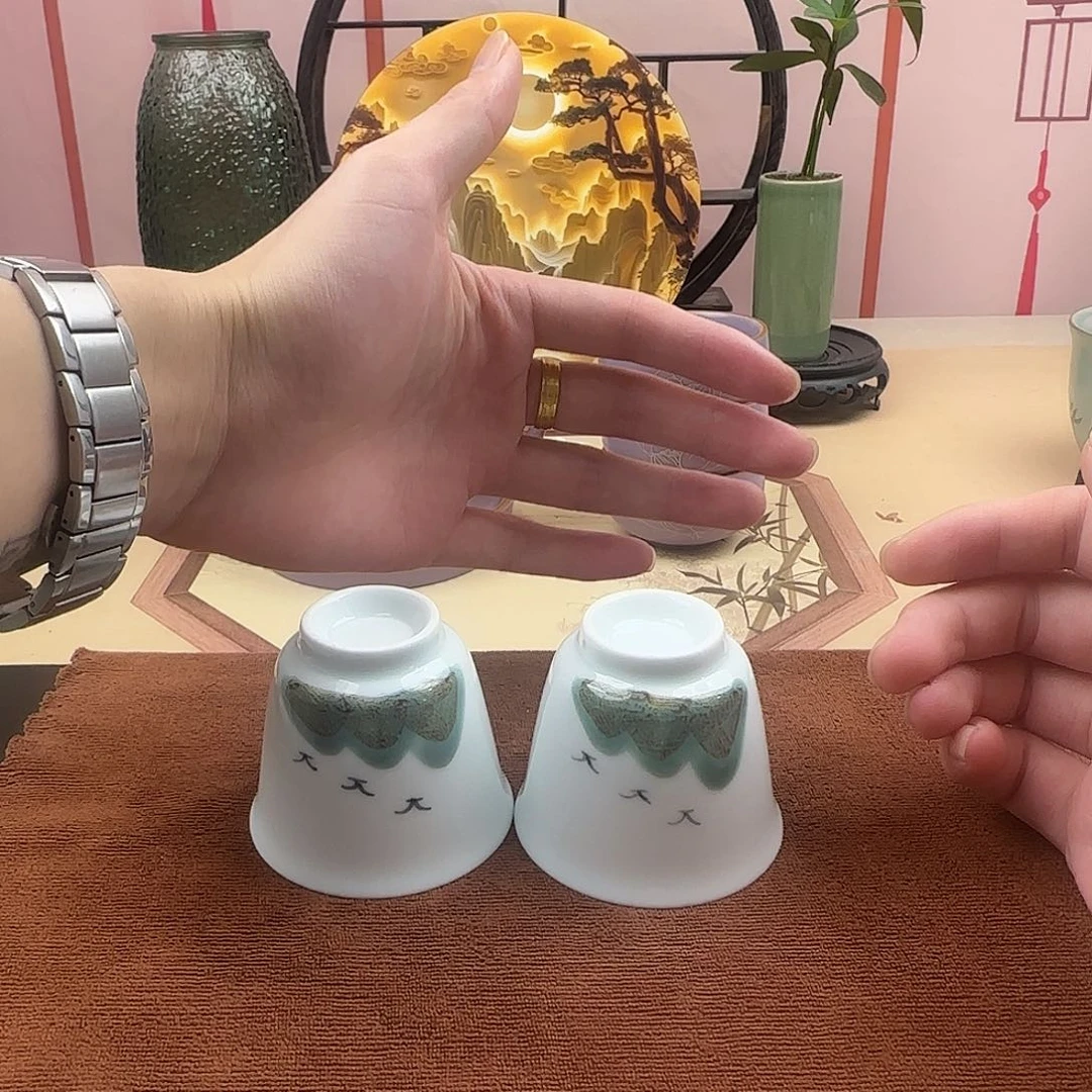 羊脂玉手绘茶杯两只装