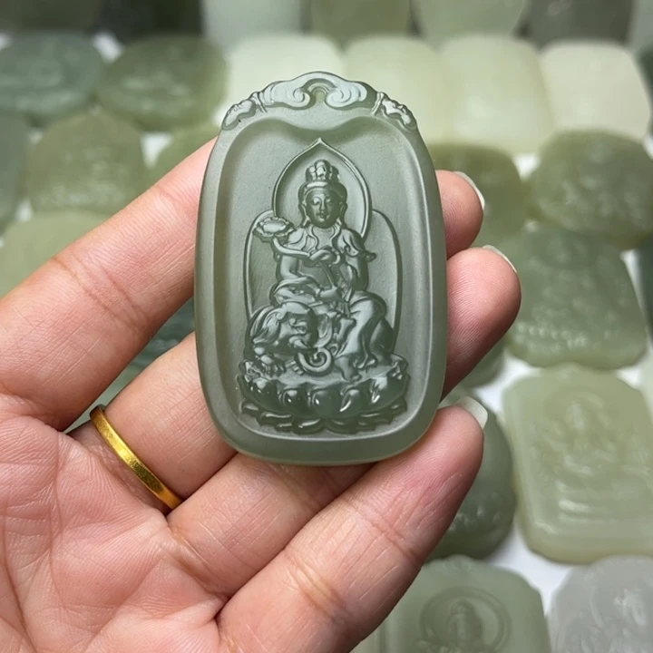 和田玉未镶嵌颈饰白***飛