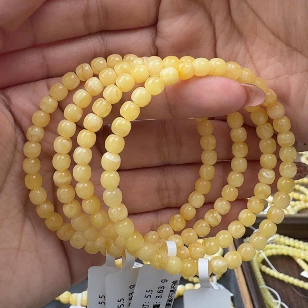 琥珀未镶嵌裸石多样性发其一