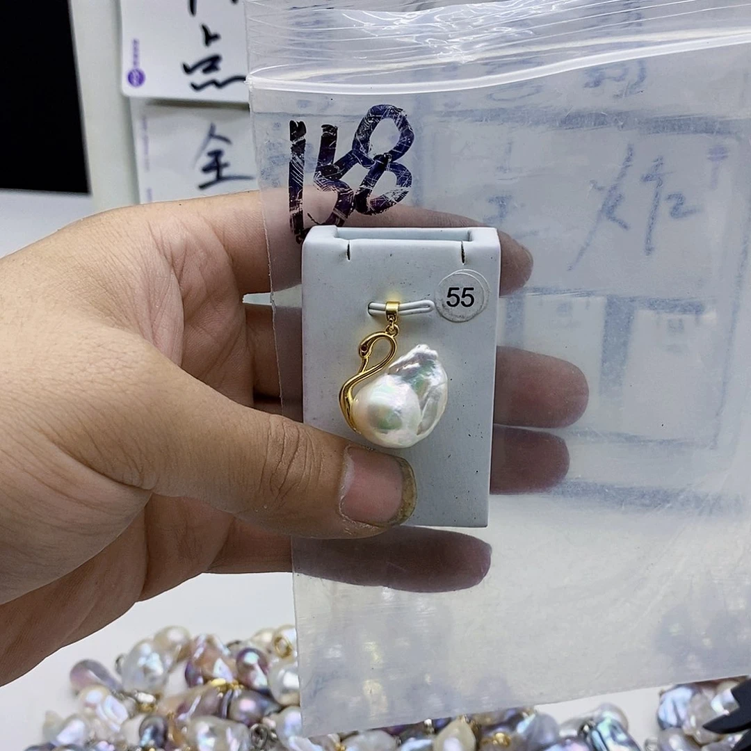 淡水珍珠合金颈饰