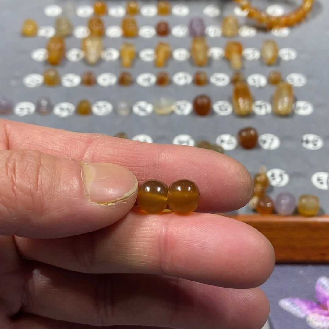 乐***i玛瑙/玉髓合金颈饰珠