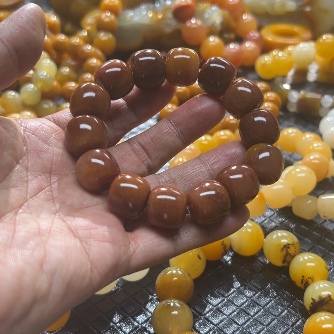 石英质玉未镶嵌颈饰