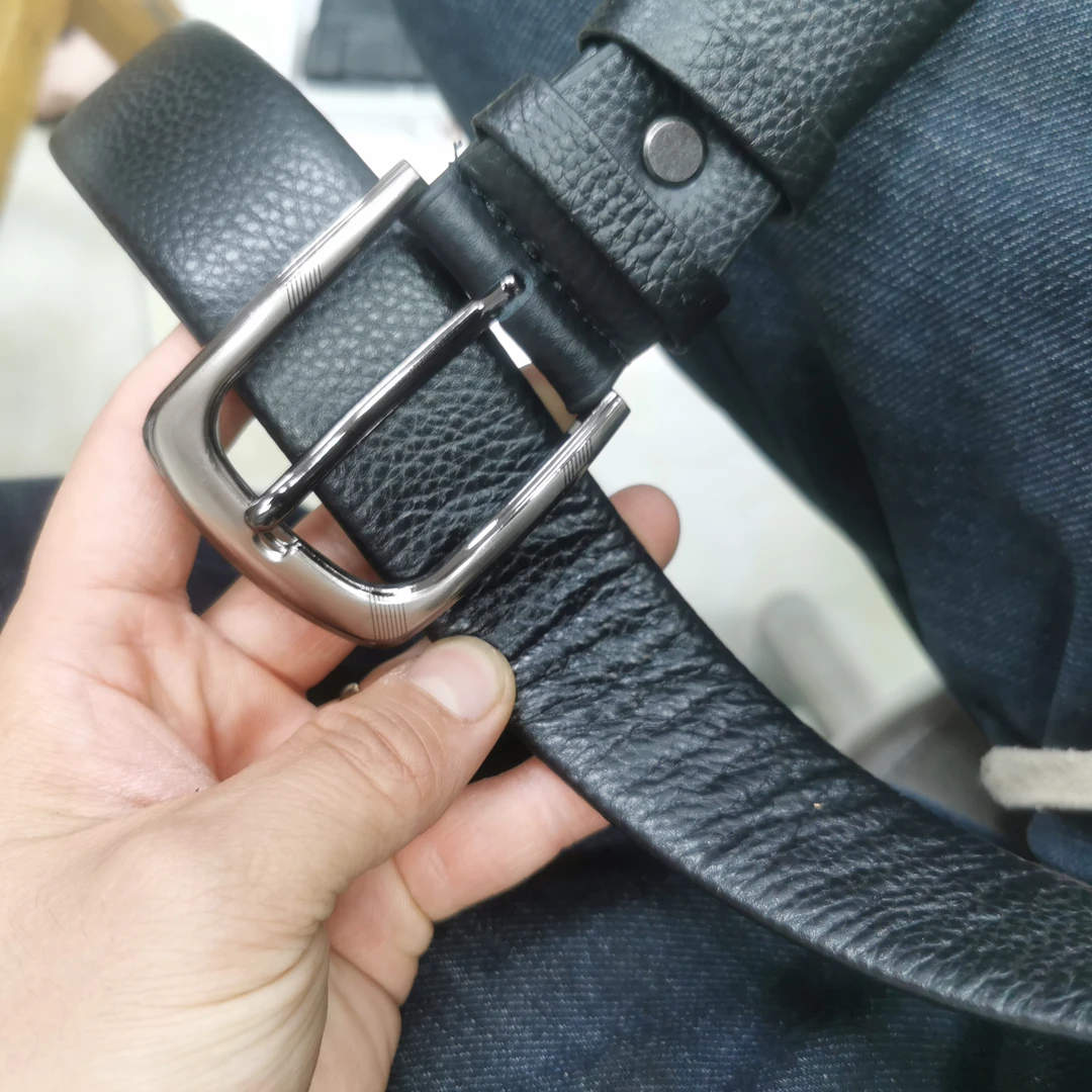 针扣款头牛男腰带