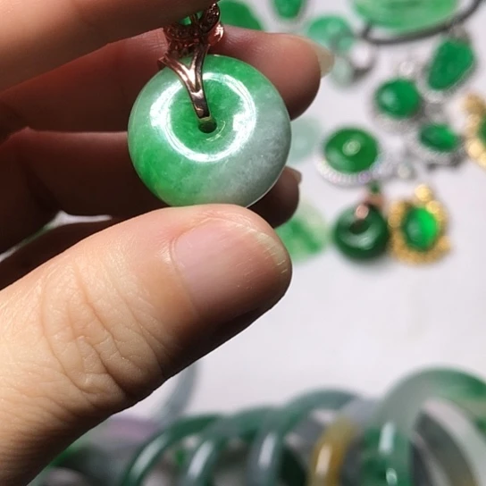 定制翡翠手镯定制未镶嵌