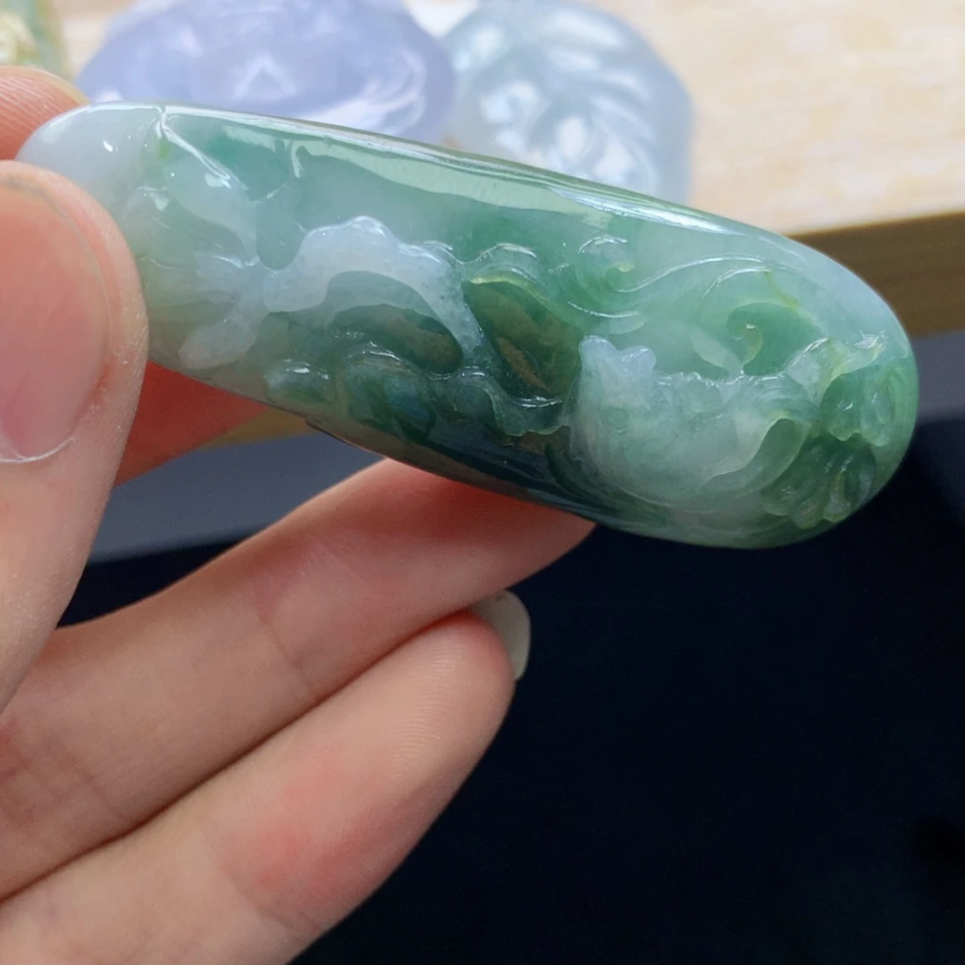 颈饰未镶嵌翡翠吊坠
