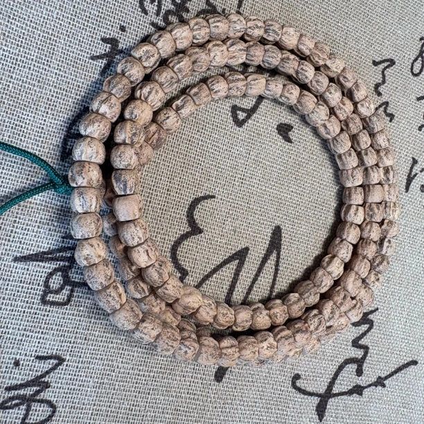 铁木质手链 饰品一物一图，双圈高密莲花桩纹路藏鬼6mm柏香籽手串