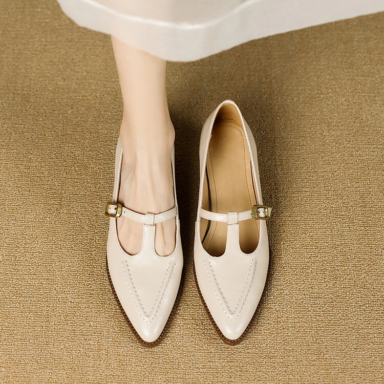 浅口单鞋2024年春季简约坡跟一字扣纯色