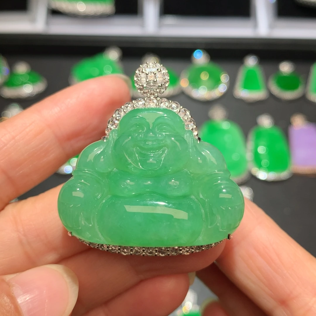 翡翠颈饰18K金镶嵌翡翠