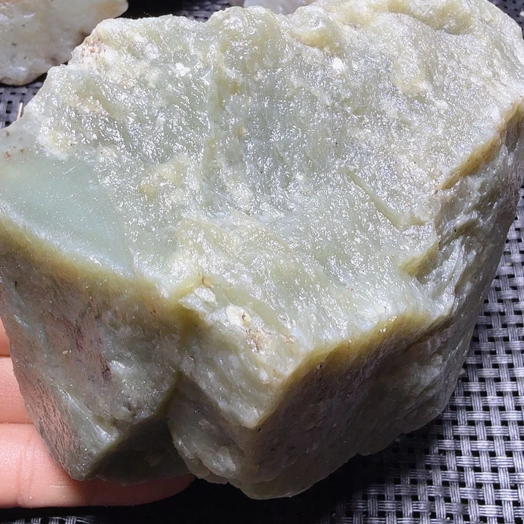 和田玉（糖玉）未镶嵌珠宝半成品