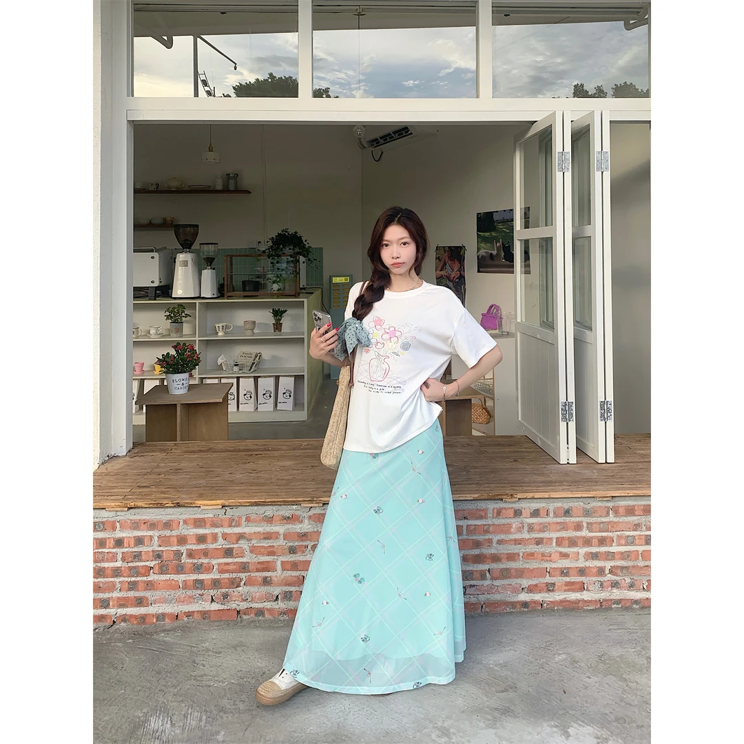 【少女日记】气质刺绣立体花短袖t恤+轻氧格纹立体花半身裙L 8816#