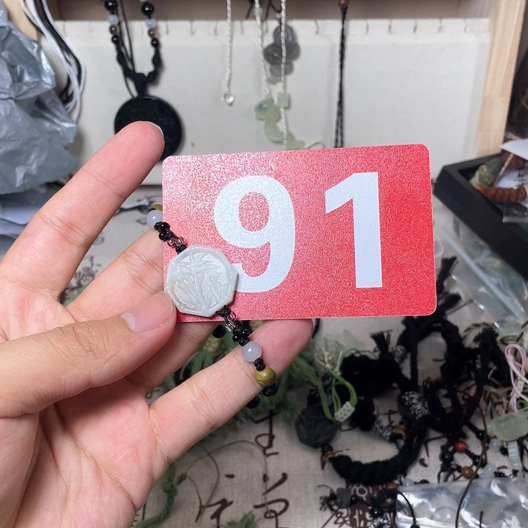 蛇纹石玉颈饰合金