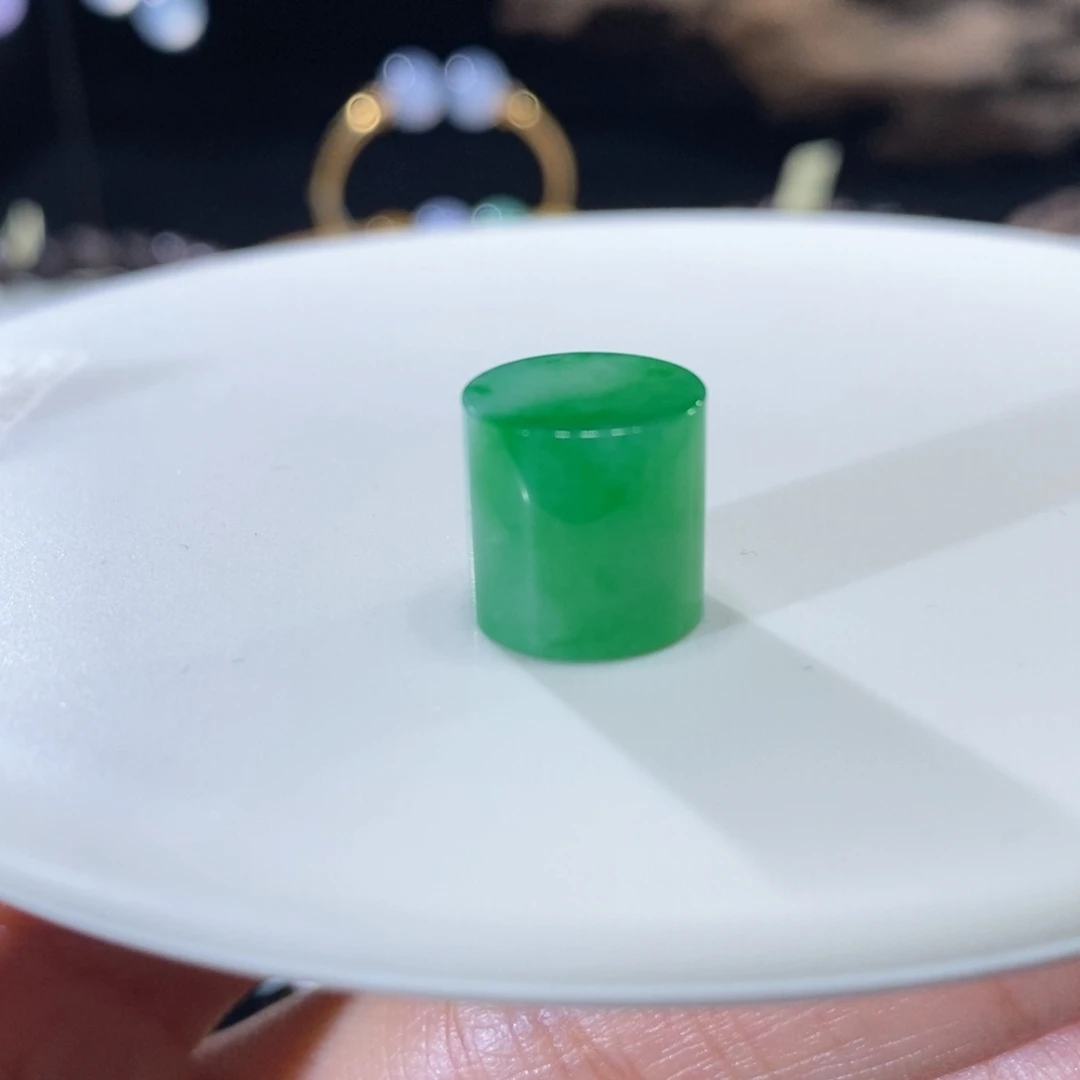 翡翠未镶嵌颈饰翡翠辣绿桶珠