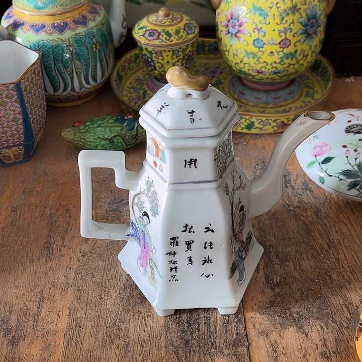 瓷摆件精品陶瓷人物摆件