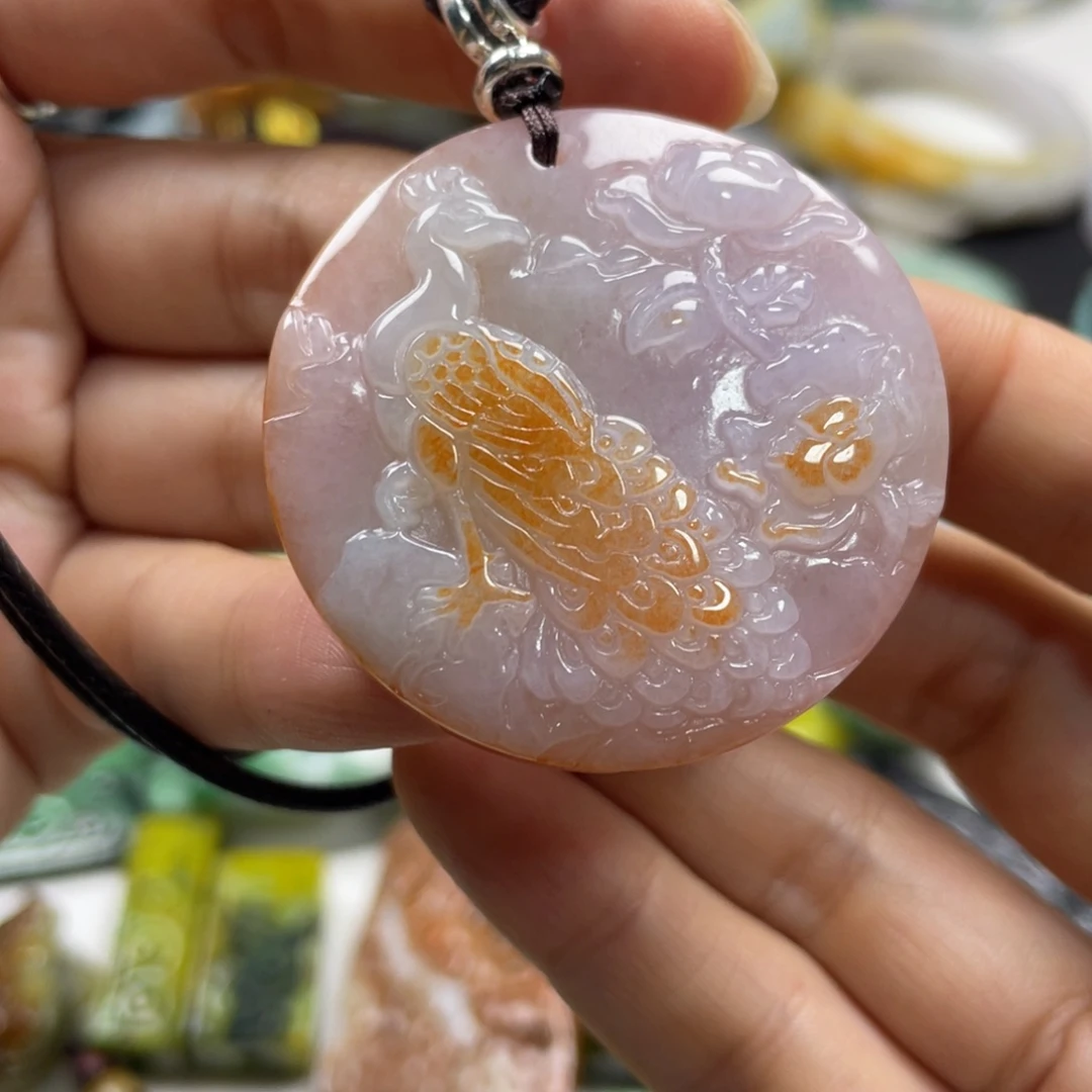 翡翠未镶嵌项圈牌子