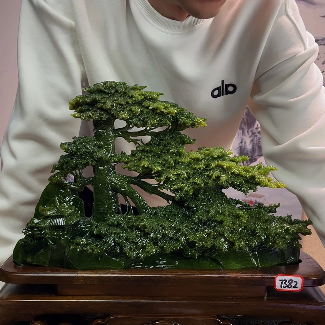 用***3玉玉摆件绿色带底座