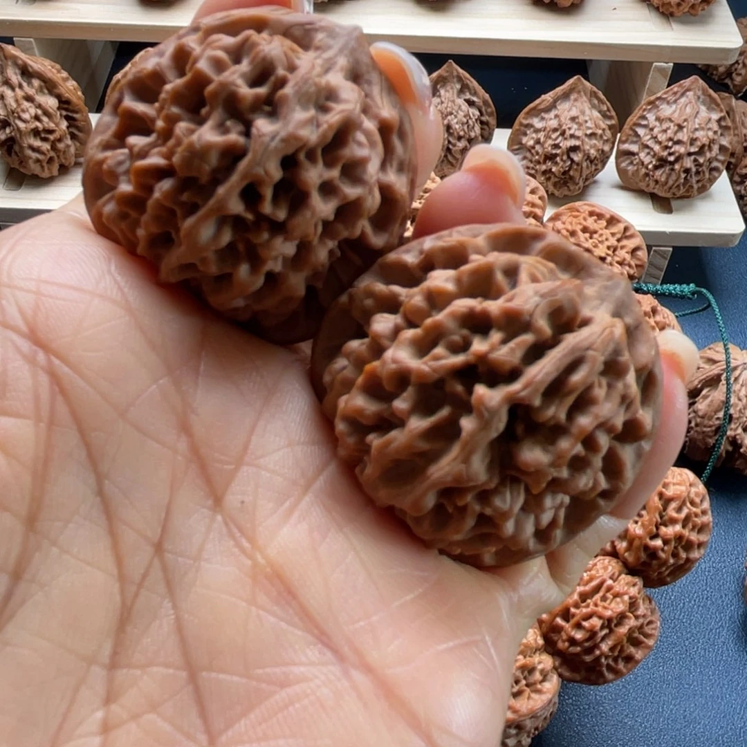 左***孓文玩核桃吊坠秦岭核桃