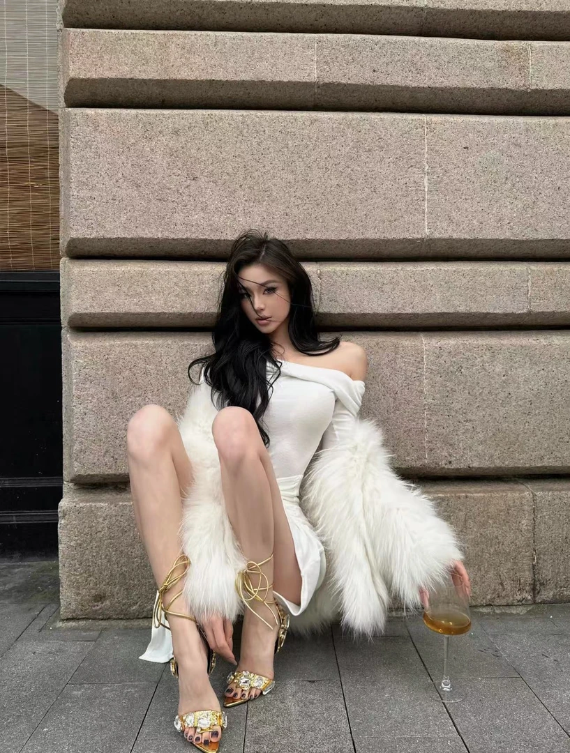 【001-050】果果家冬季轻奢女装外套0221