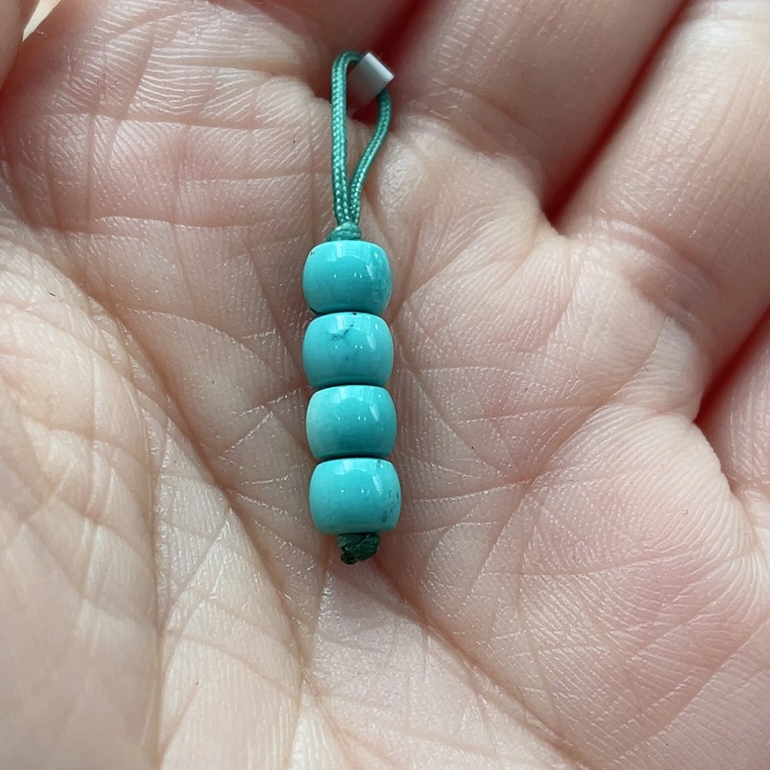 绿松石颈饰未镶嵌