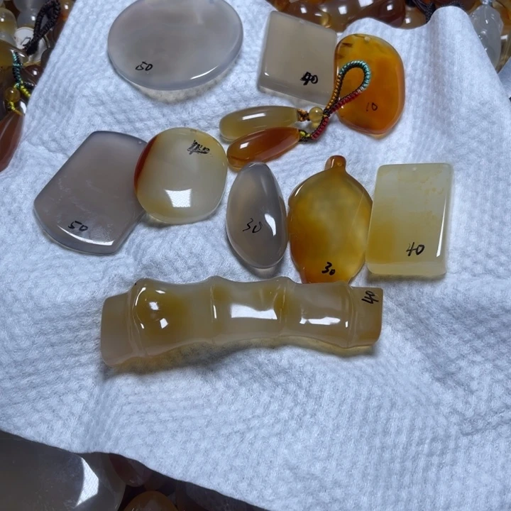 玛瑙/玉髓颈饰未镶嵌润*?001