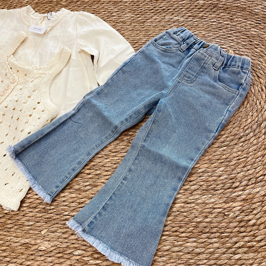 女童春款微喇牛仔裤