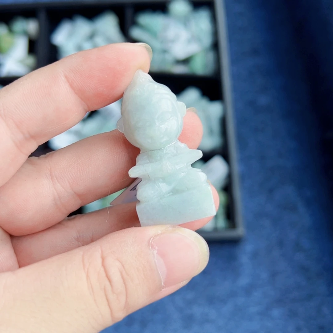 翡翠未镶嵌颈饰挂件