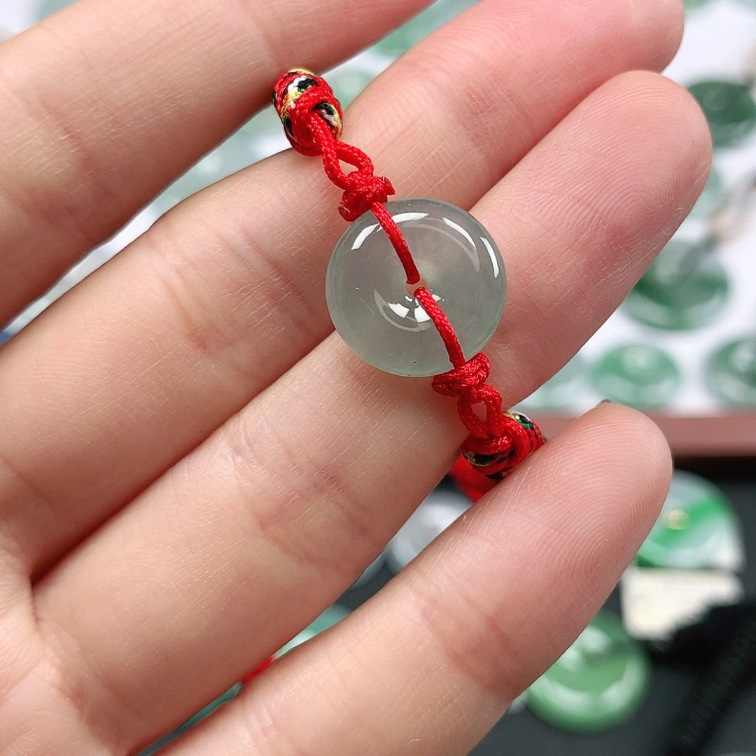 翡翠颈饰未镶嵌平安