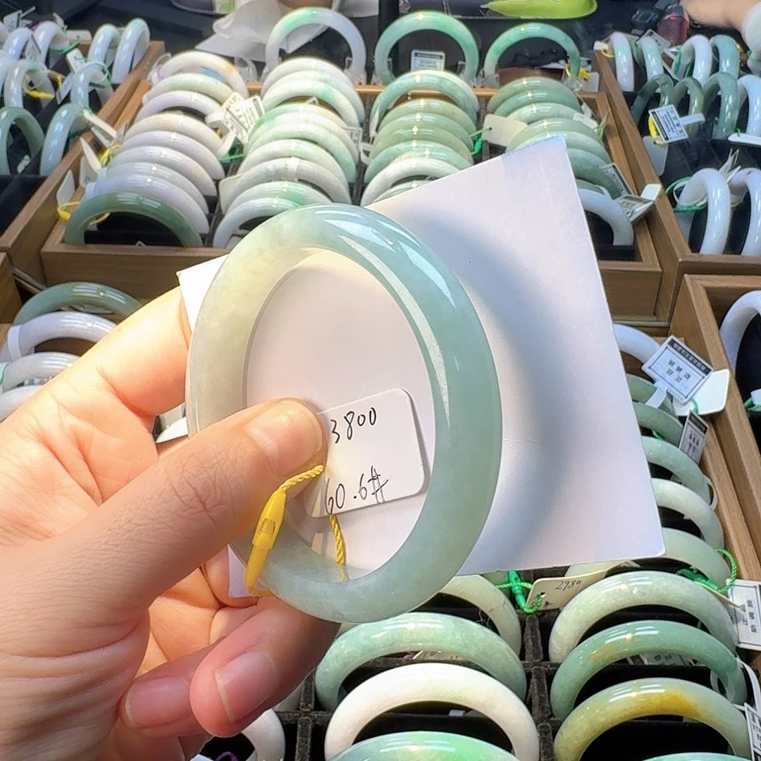 翡翠未镶嵌手镯 翡翠手镯59/61圈口的可以戴