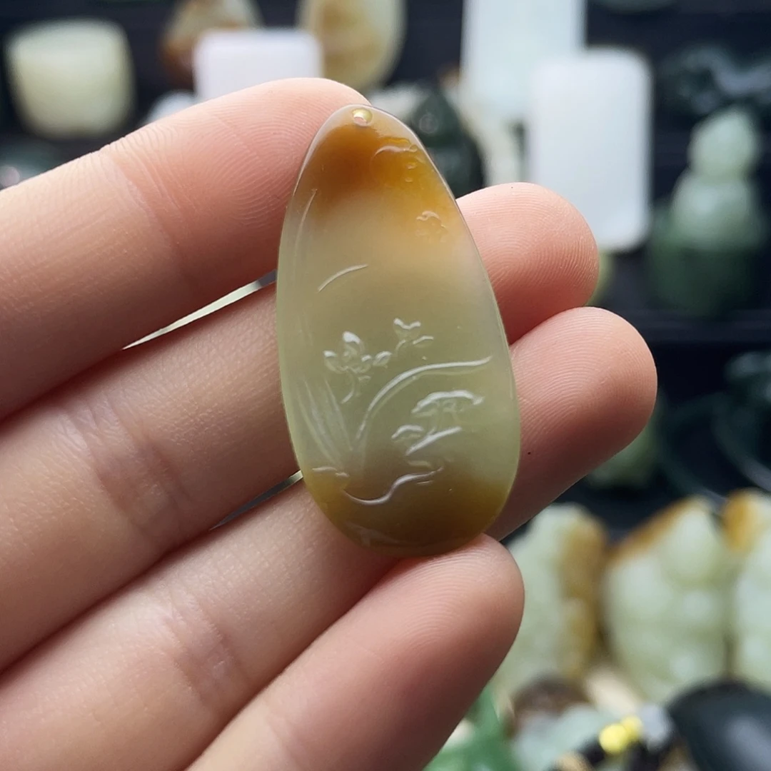 和田玉未镶嵌吊坠(不含链)