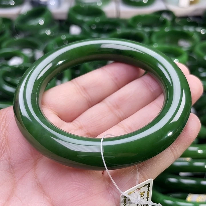 未镶嵌手镯和田玉（碧玉）