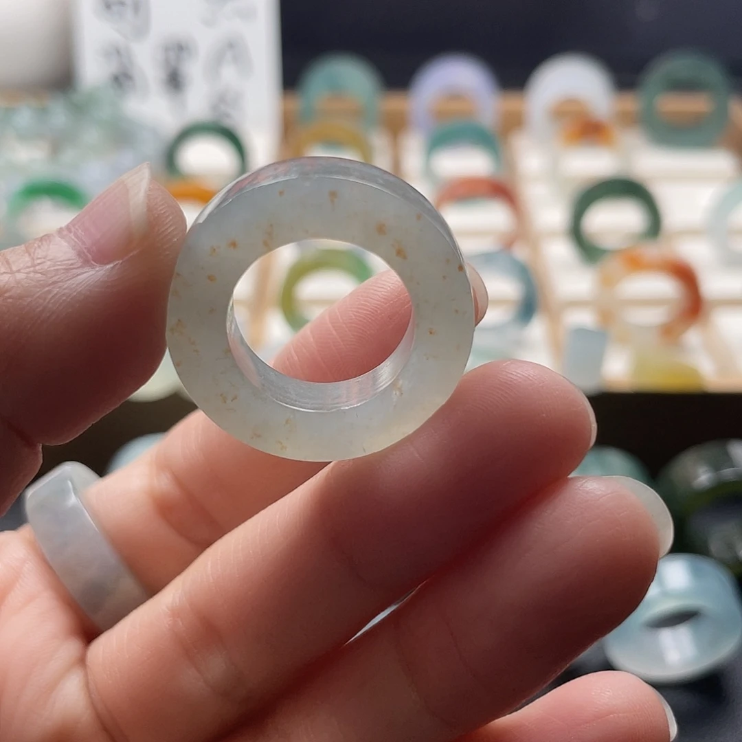 定制翡翠未镶嵌翡翠