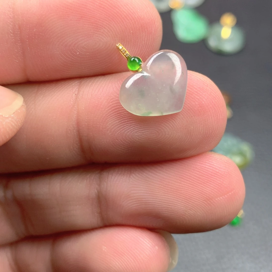 【闪购商品】颈饰18K金镶嵌翡翠翡翠