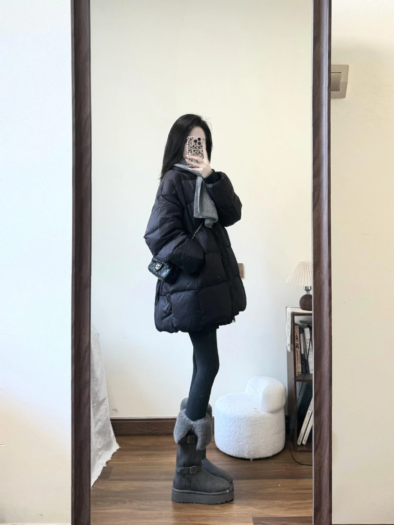 2025秋冬新款韩系温柔风高级感黑色保暖棉服外套搭配百褶半身短裙