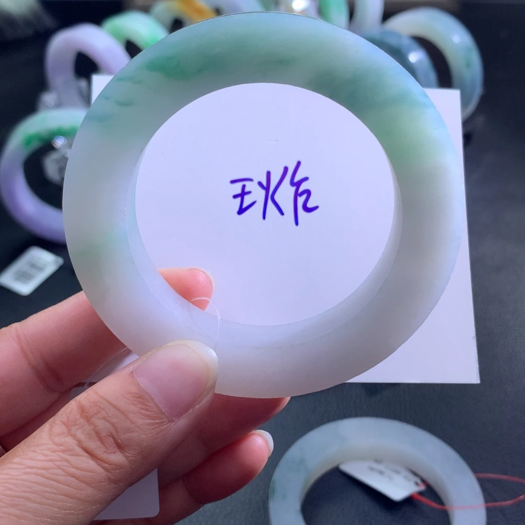 定制翡翠未镶嵌翡翠