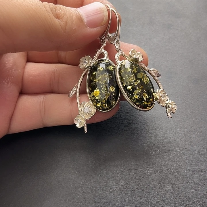 琥珀未镶嵌裸石耳坠