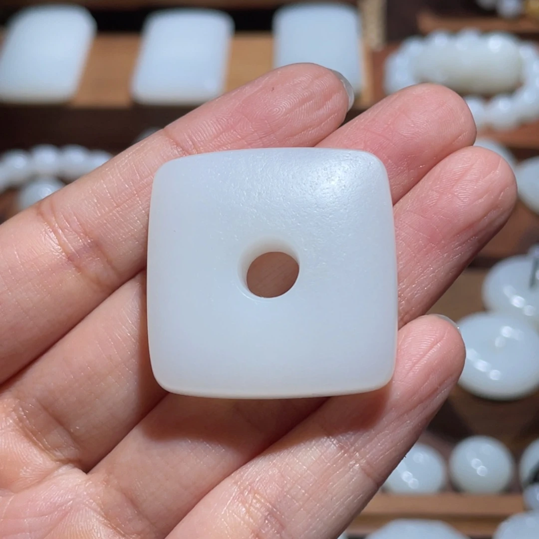 未镶嵌手链和田玉卡33