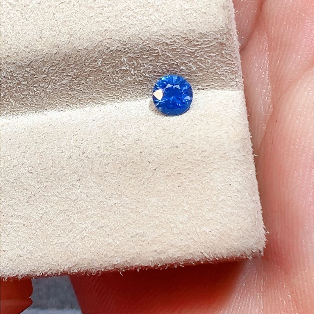 蓝宝石裸石未镶嵌豆*天然蓝宝石