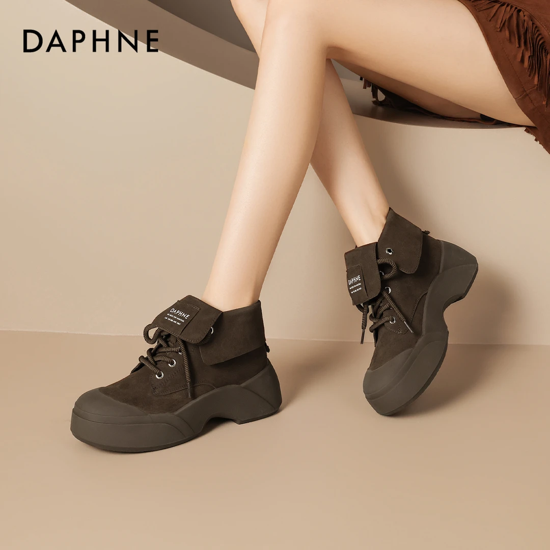 达芙妮2025年秋季新款复古英伦风短筒工装靴厚底防滑增高休闲板鞋