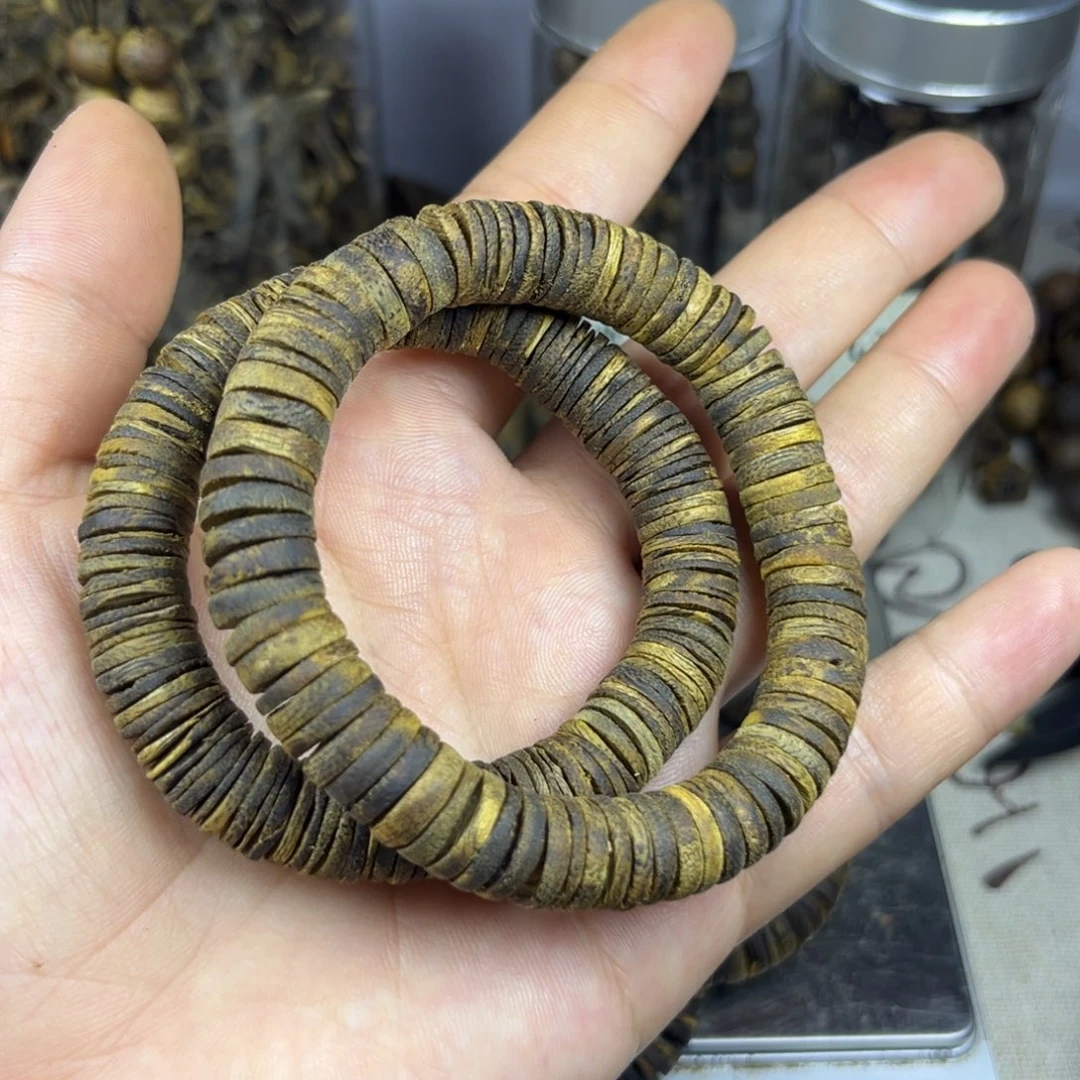 沉香沉香碎屑乌身圆叶九九沉1.0片片珠发一条