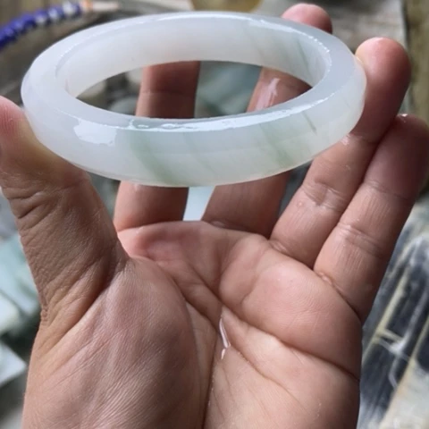 石英质玉手镯未镶嵌好**多加工定制