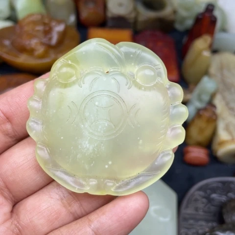 蛇纹石玉未镶嵌颈饰25
