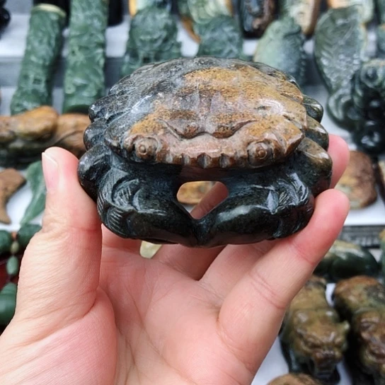 未镶嵌岫岩河磨玉（透闪石质玉）把件