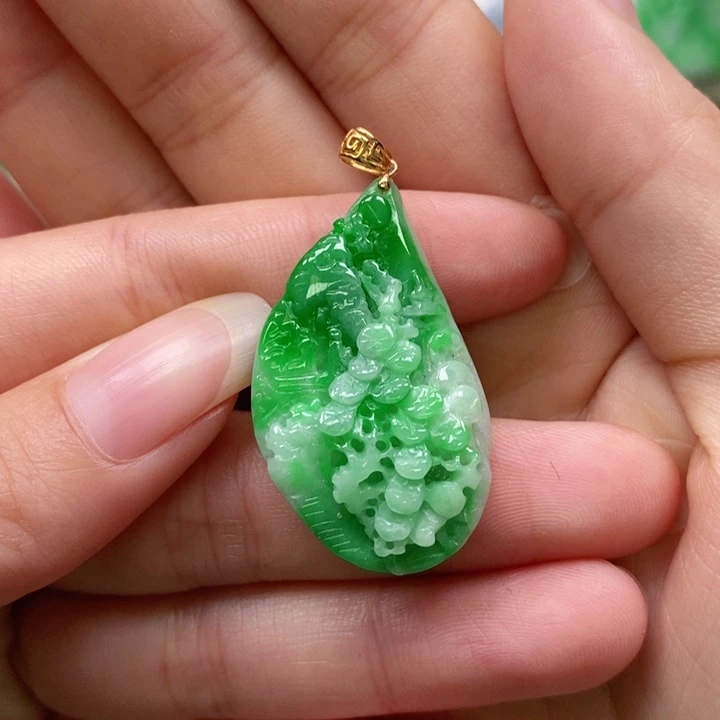 翡翠未镶嵌颈饰吊坠