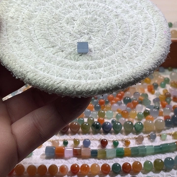 翡翠散珠未镶嵌定制翡翠桶珠卡6.1*6.5