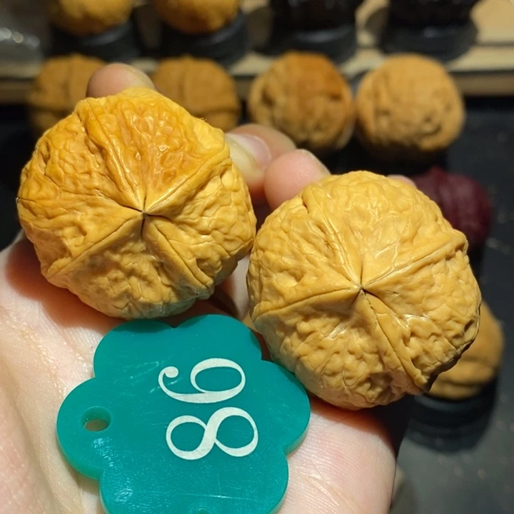 四棱36尺寸核桃。