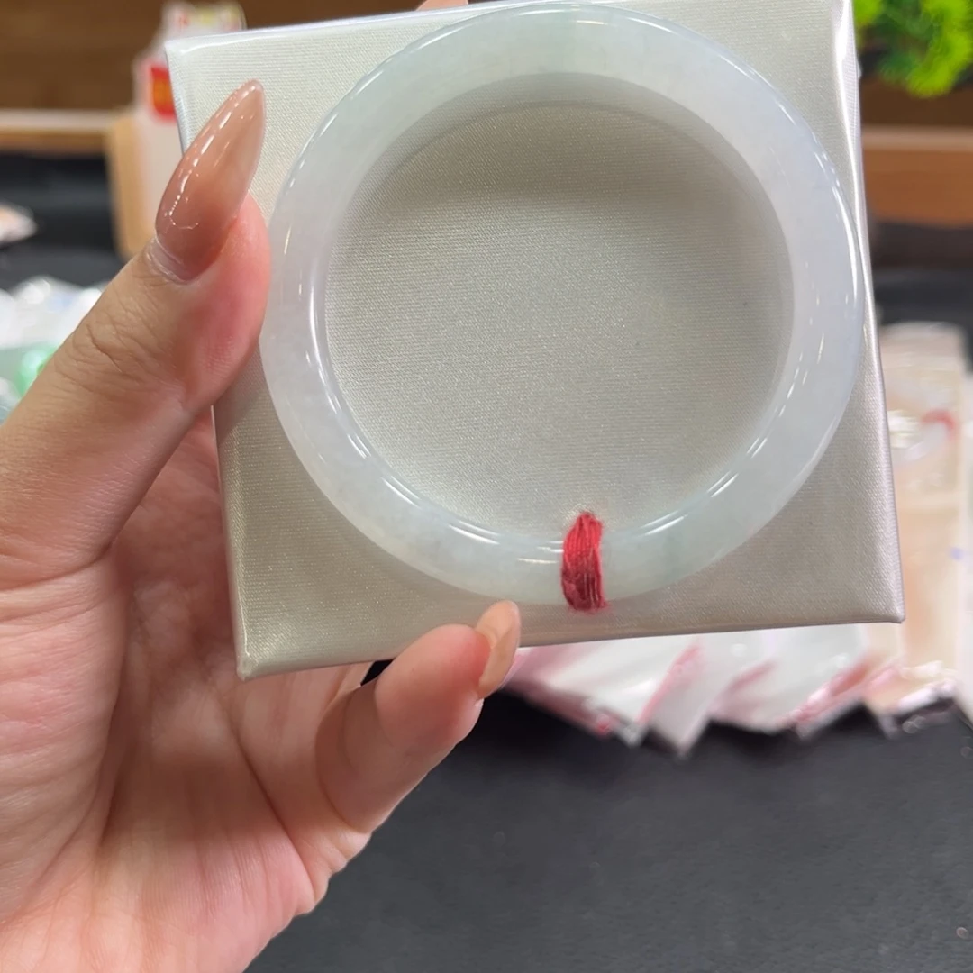 翡翠未镶嵌手镯54圆