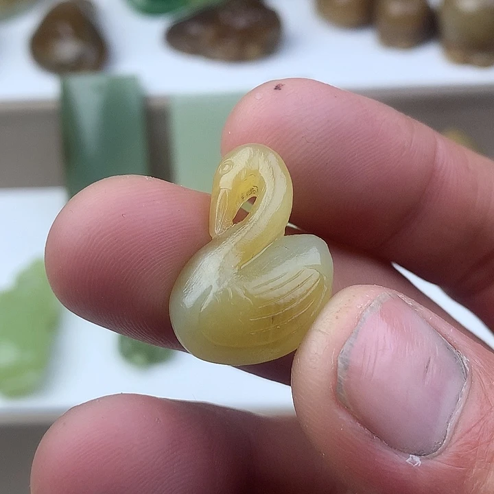 和田玉（糖玉）未镶嵌颈饰