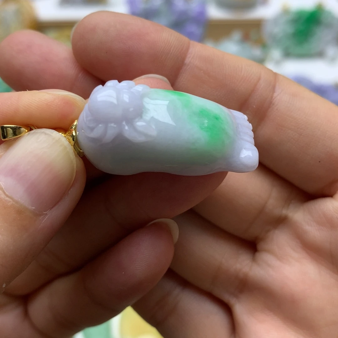 翡翠未镶嵌颈饰翡翠