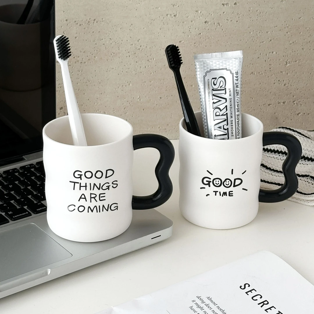 高颜值洗漱杯创意英文漱口杯学生宿舍刷牙杯子家用情侣款刷牙杯X